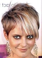  dla kobiet  fryzura z grzywką uczesanie z włosów krótkich, zdjęcia fryzur  numer fotografii to  66